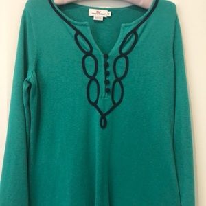 Vineyard Vines sweater
